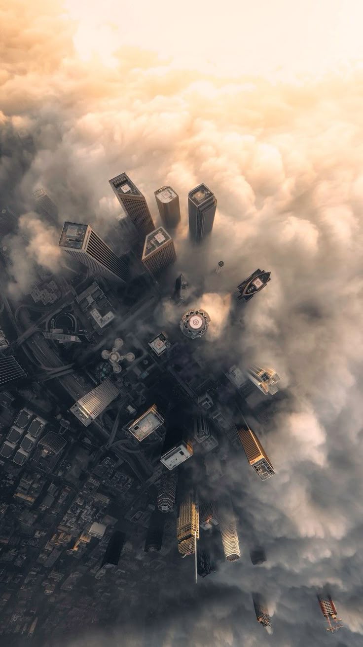 Skyline Metropolitano tra le Nuvole